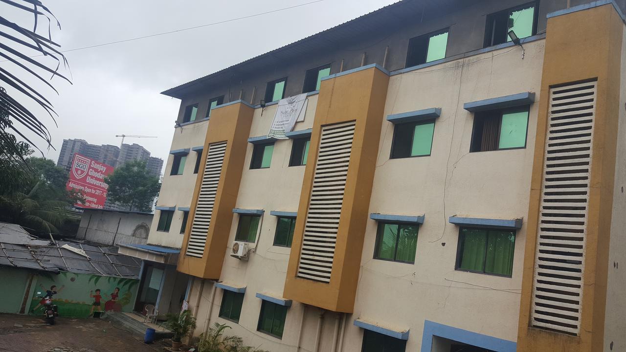 Hotel Mahalaxmi Panvel Exterior photo